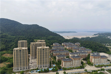 明湖中学正大城市花园证满两年可分期